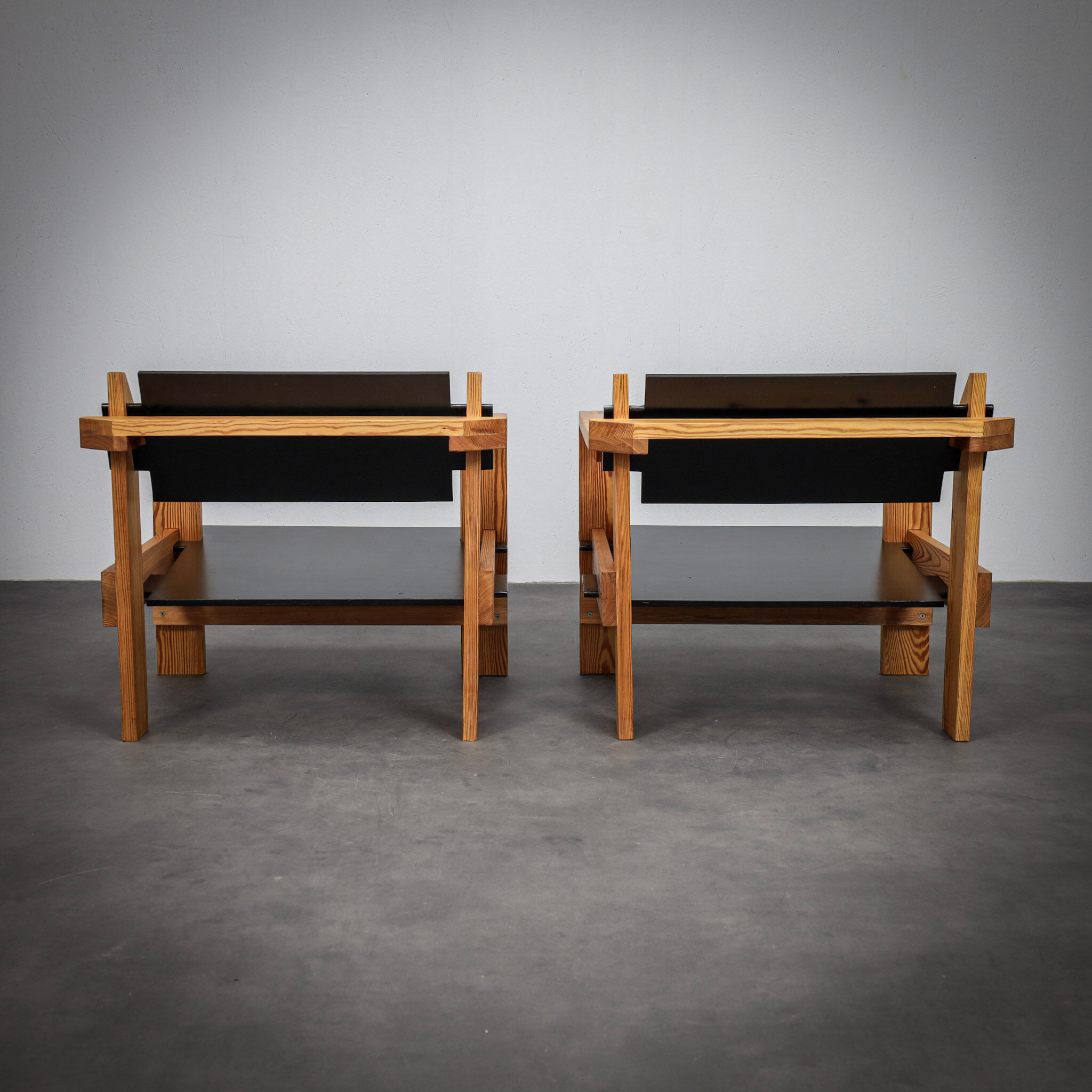 Paire de fauteuils en pin massif néerlandais extrêmement rare par Wouter Fens, années 1960.