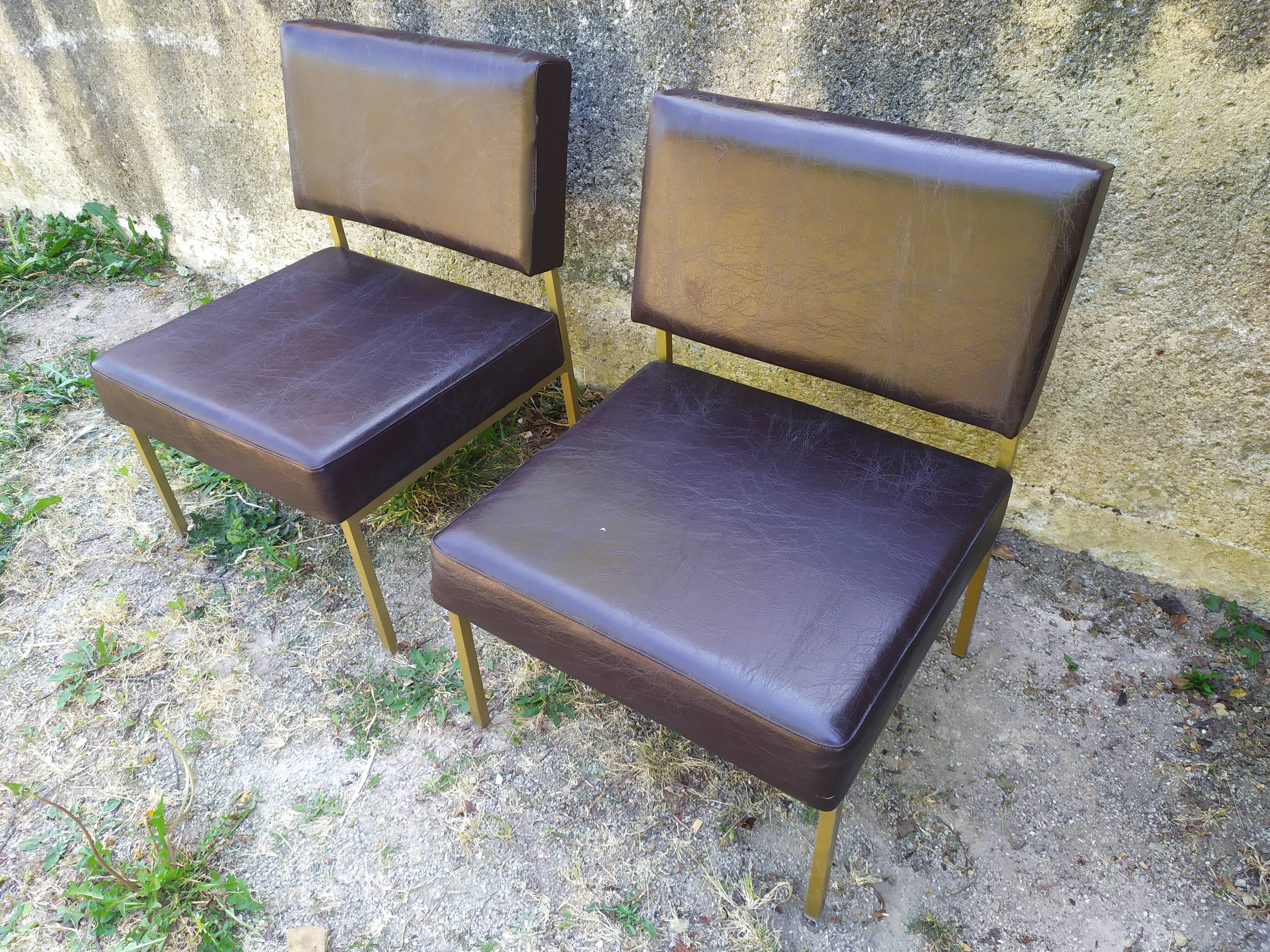 Paire de chauffeuses années 70