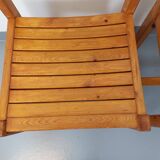 Pair of vintage pine chairs from the 70s
