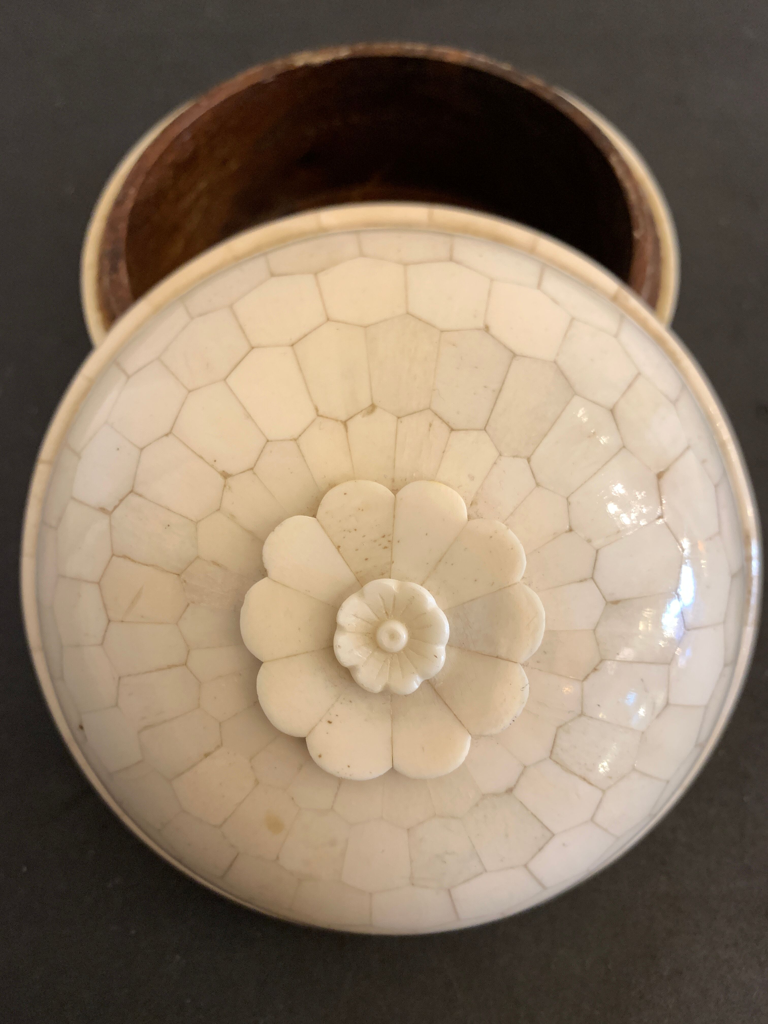 Round jewelry box