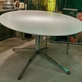 Table by Florence Knoll