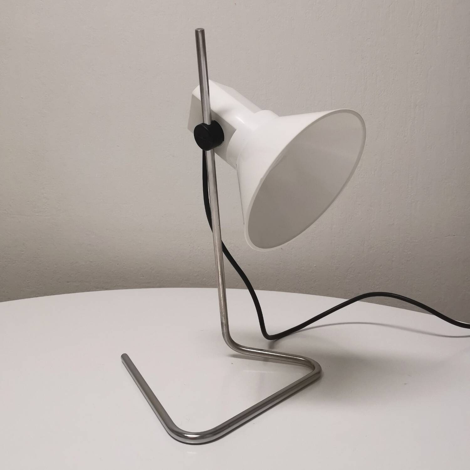 Harveiluce designer desk lamp, vintage Guzzini
