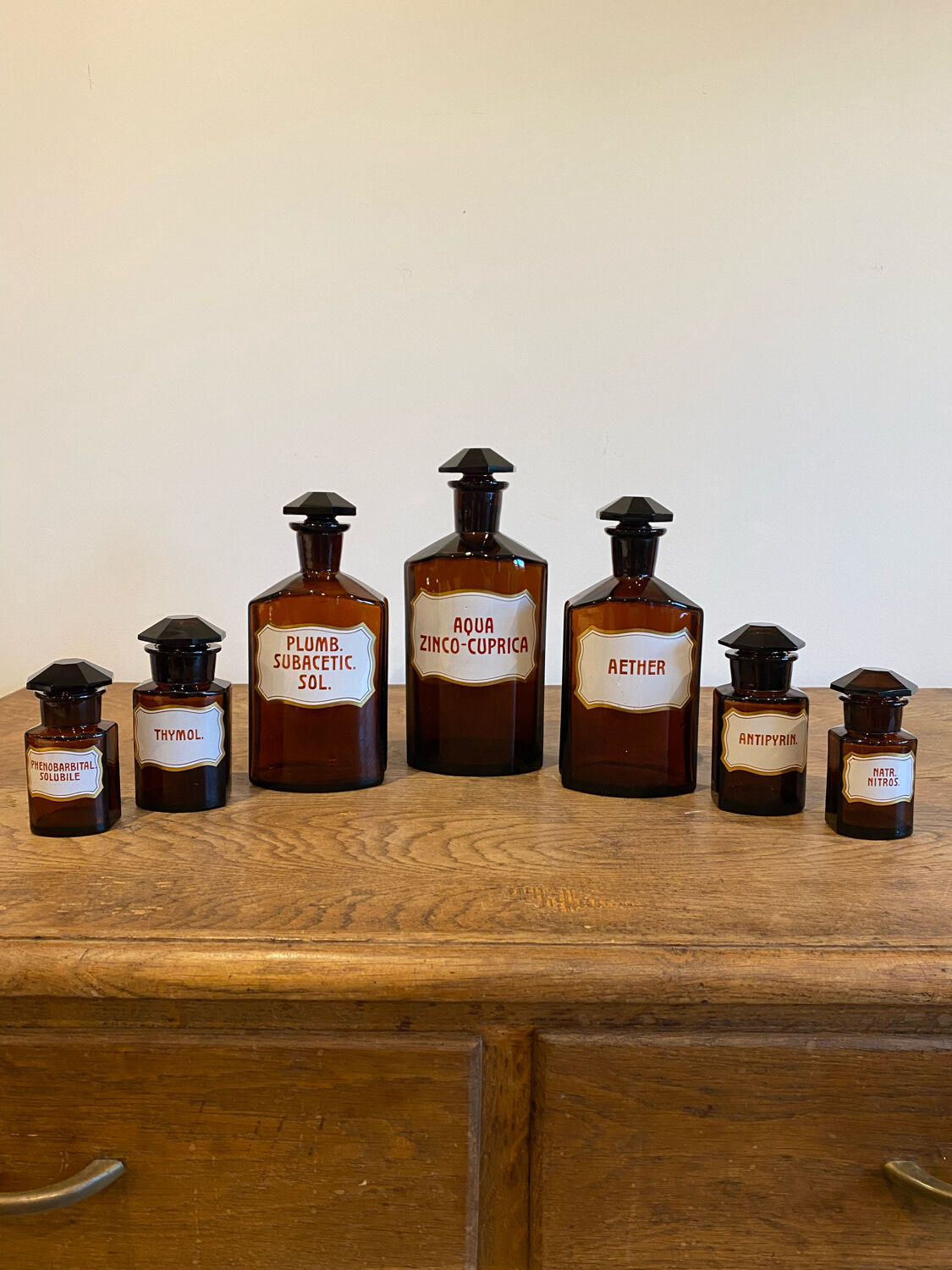 Set of 7 apothecary bottles