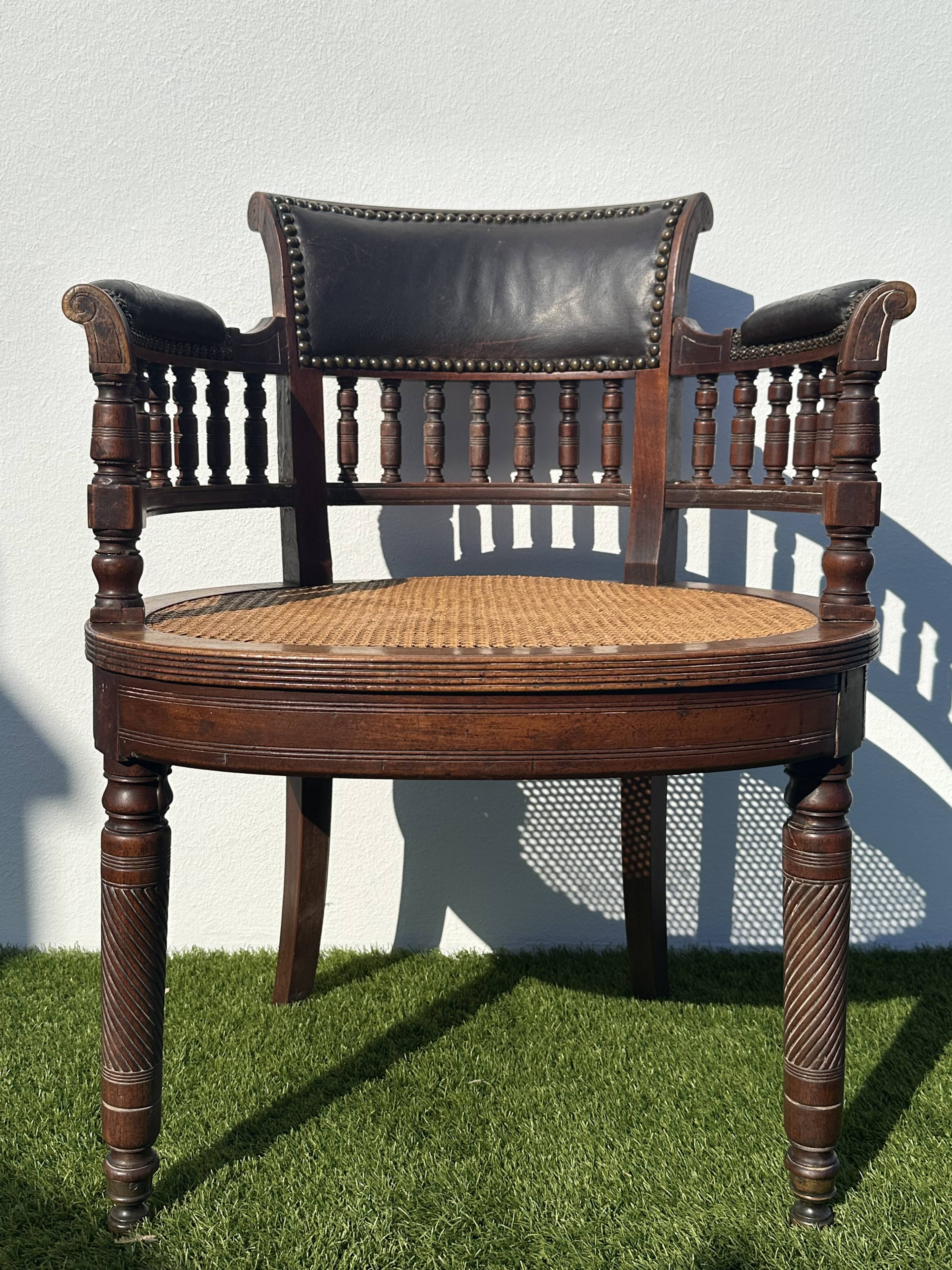 Napoleon III office chair in solid wood