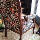 Fauteuil Voltaire ancien avec revêtement en tissu de qualité