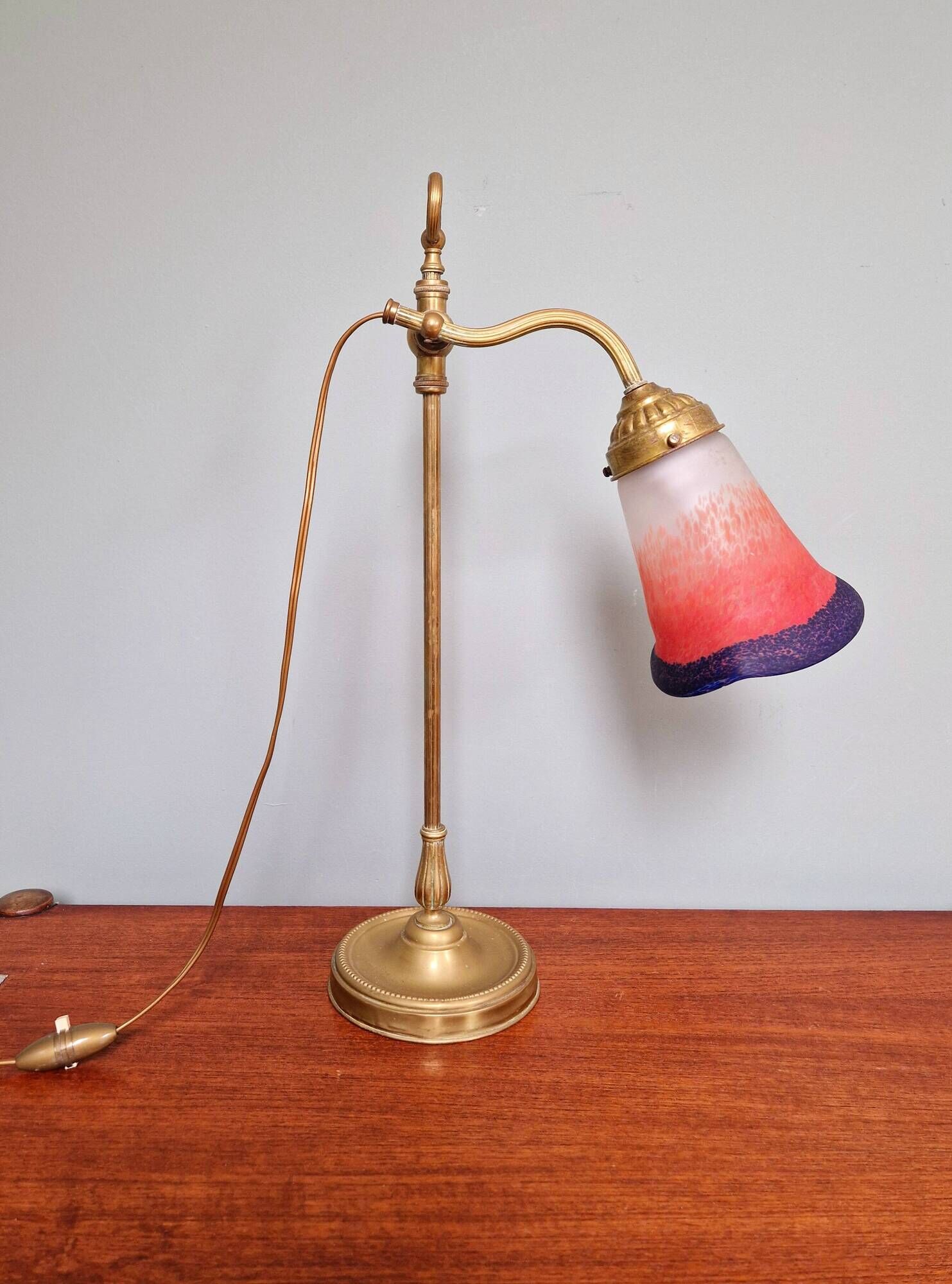 Art Deco desk lamp in brass and satin glass, 1920s-30s