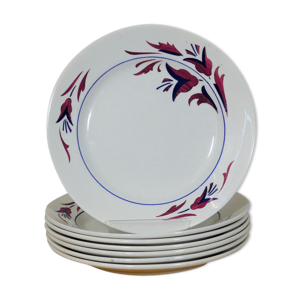 Sept assiettes plates modèle Provence