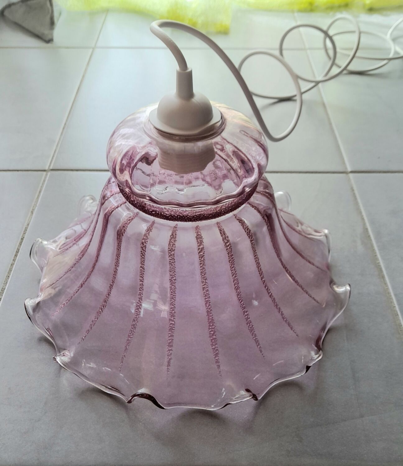 Pink glass pendant lamp
