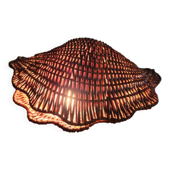 Woven wicker shell lamp