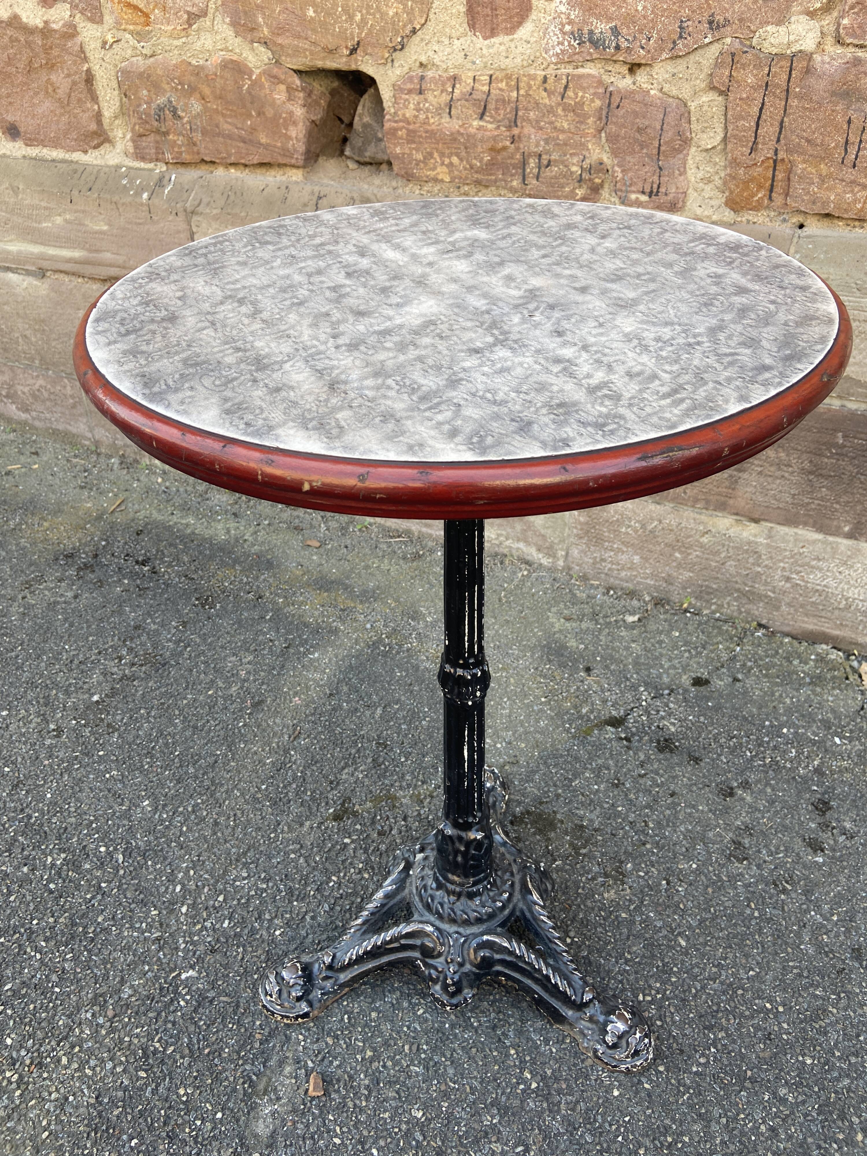 Bistro parisian table