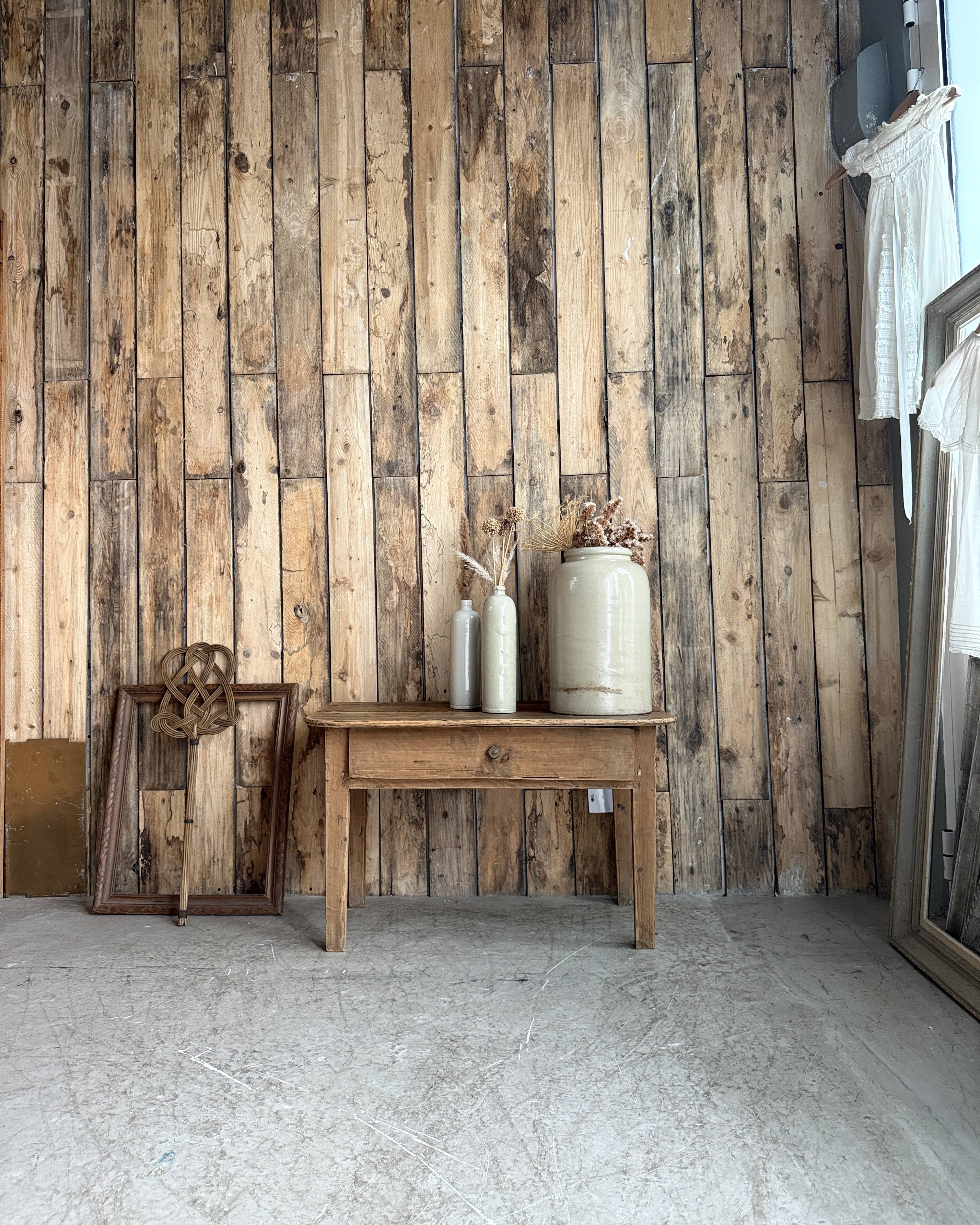 Petite console ou table de chevet en pin massif (rénovée)