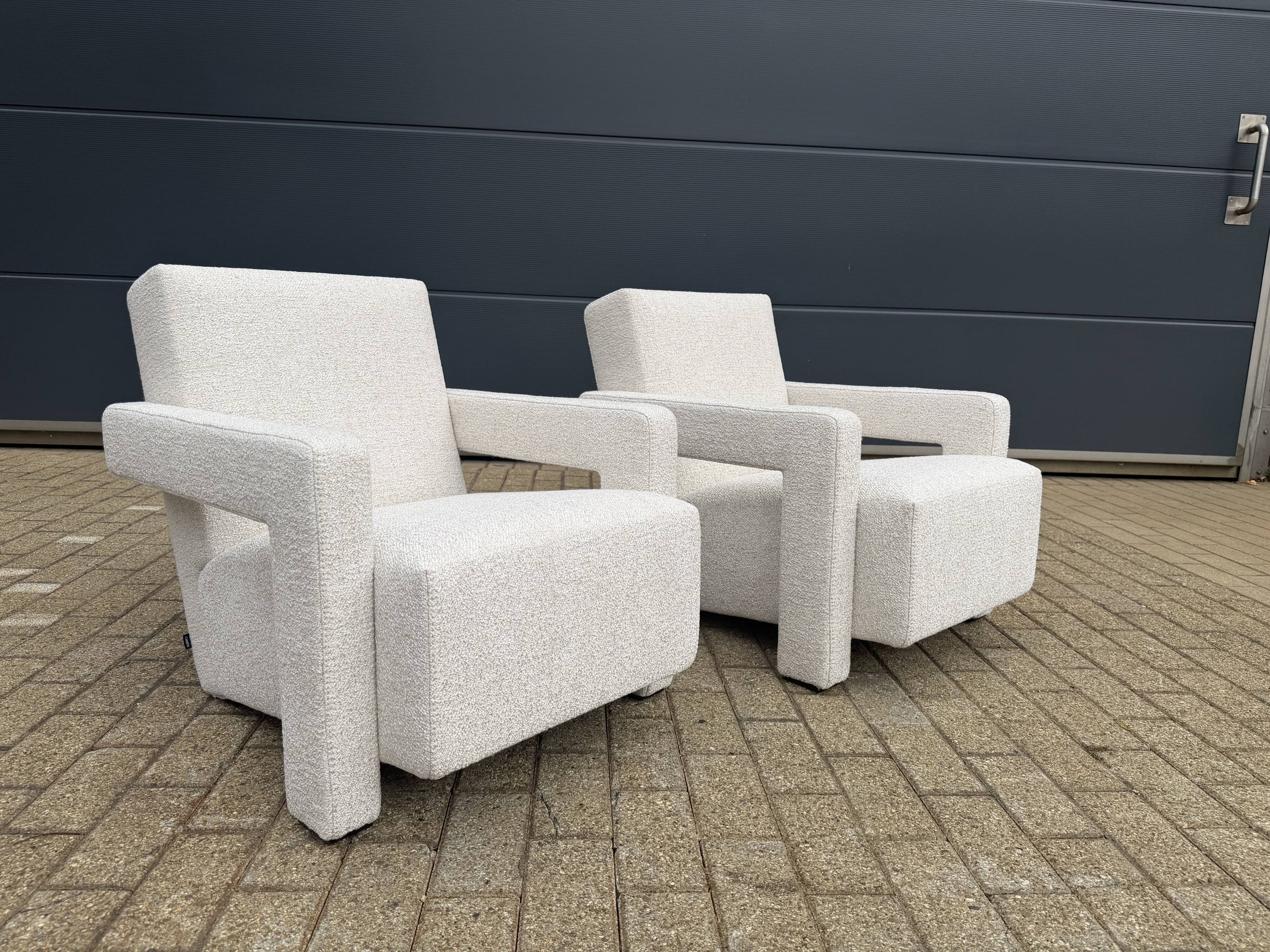 2x Cassina Utrecht chair in beige bouclé, Gerrit Rietveld. In NEW CONDITION!!