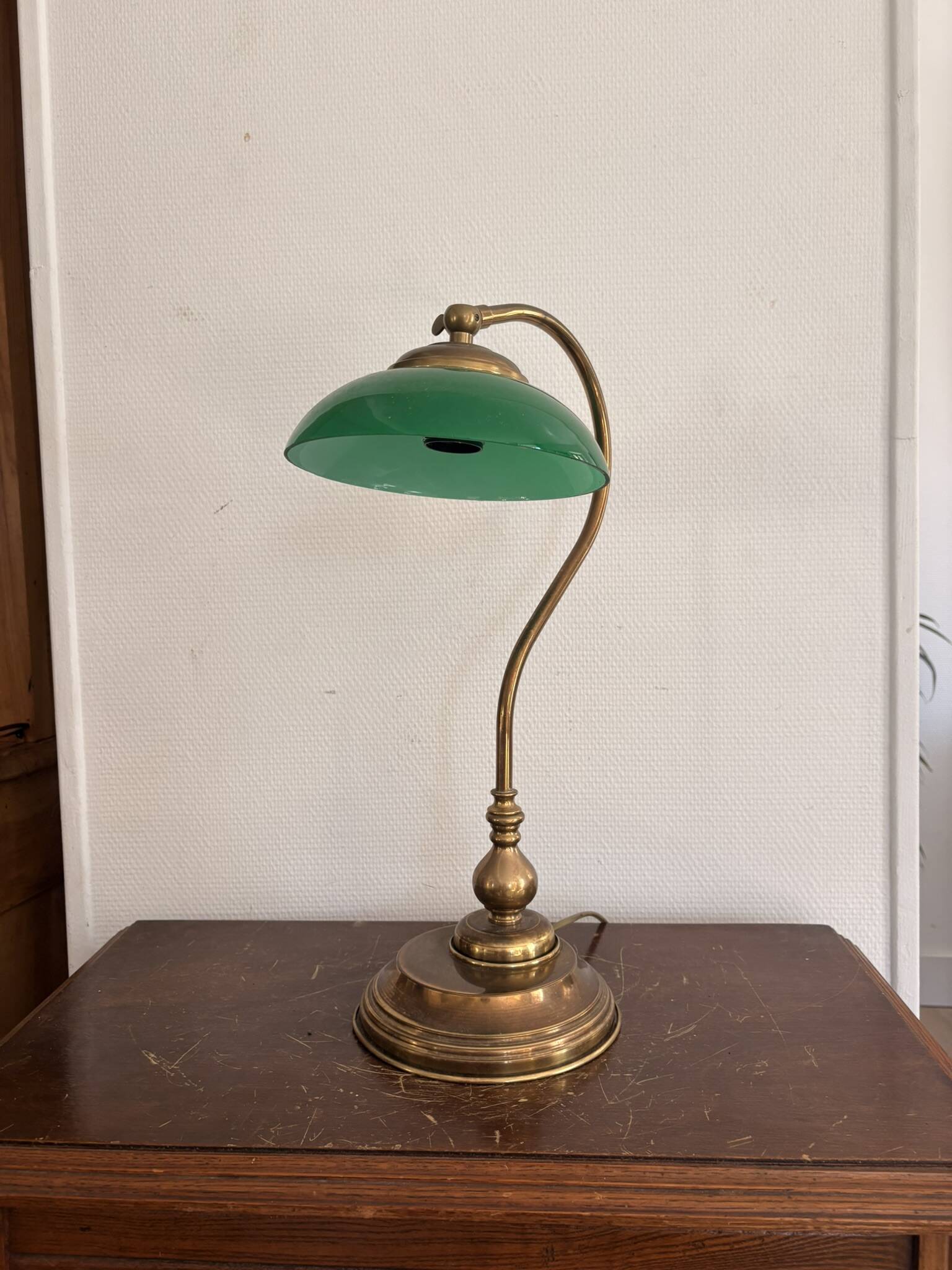 Banker's Desk Lamp Swan Neck Opaline Green