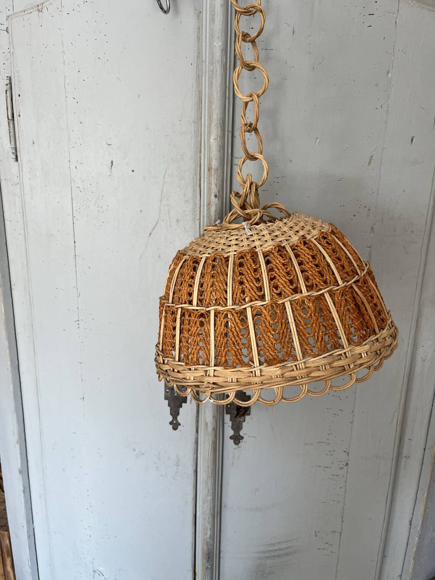 Wicker suspension