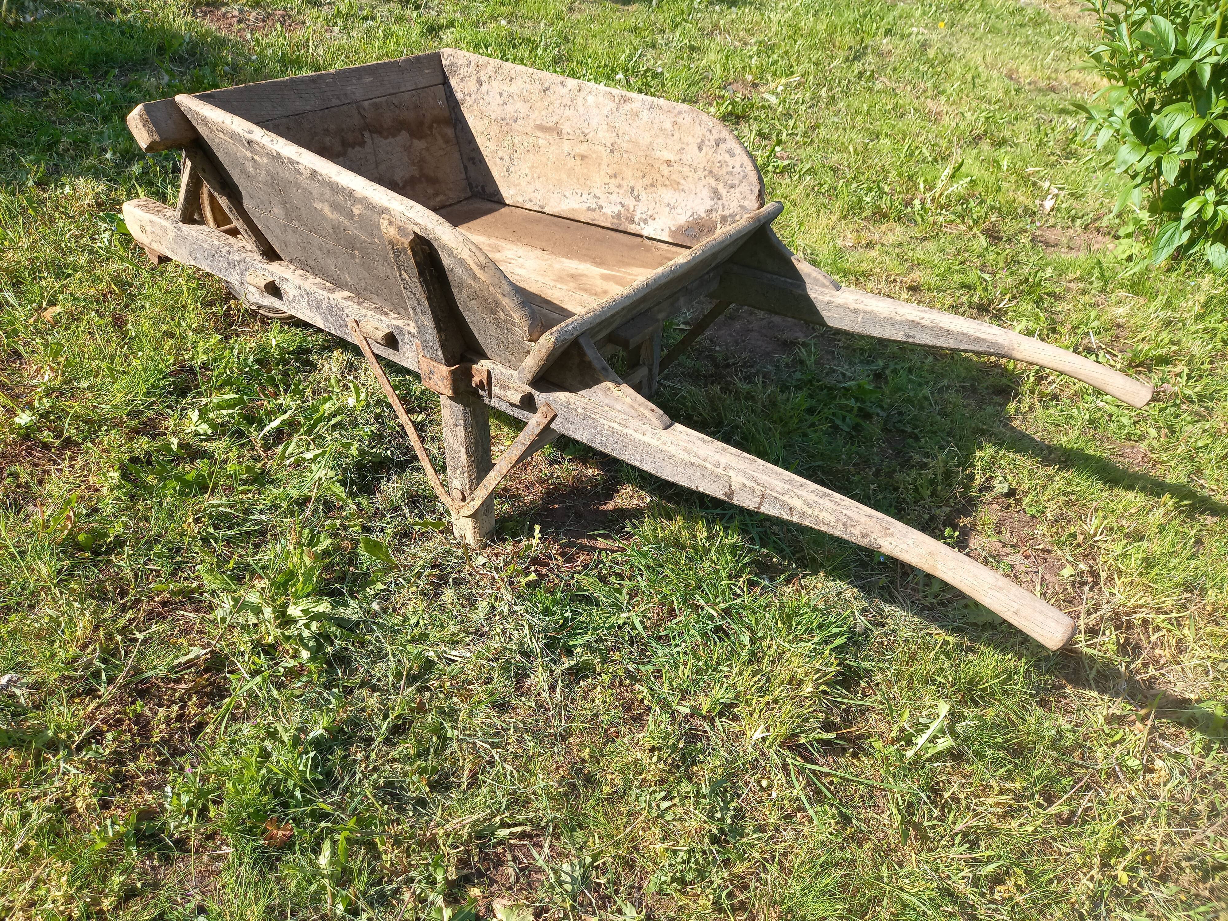 Wood wheelbarrow