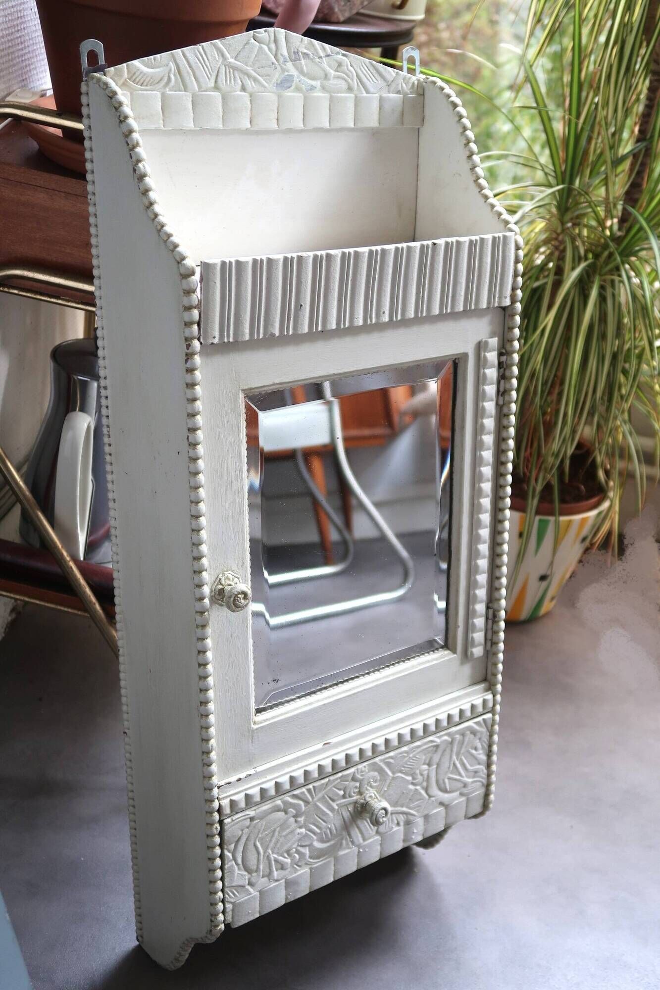 Art Deco wall cabinet 1930