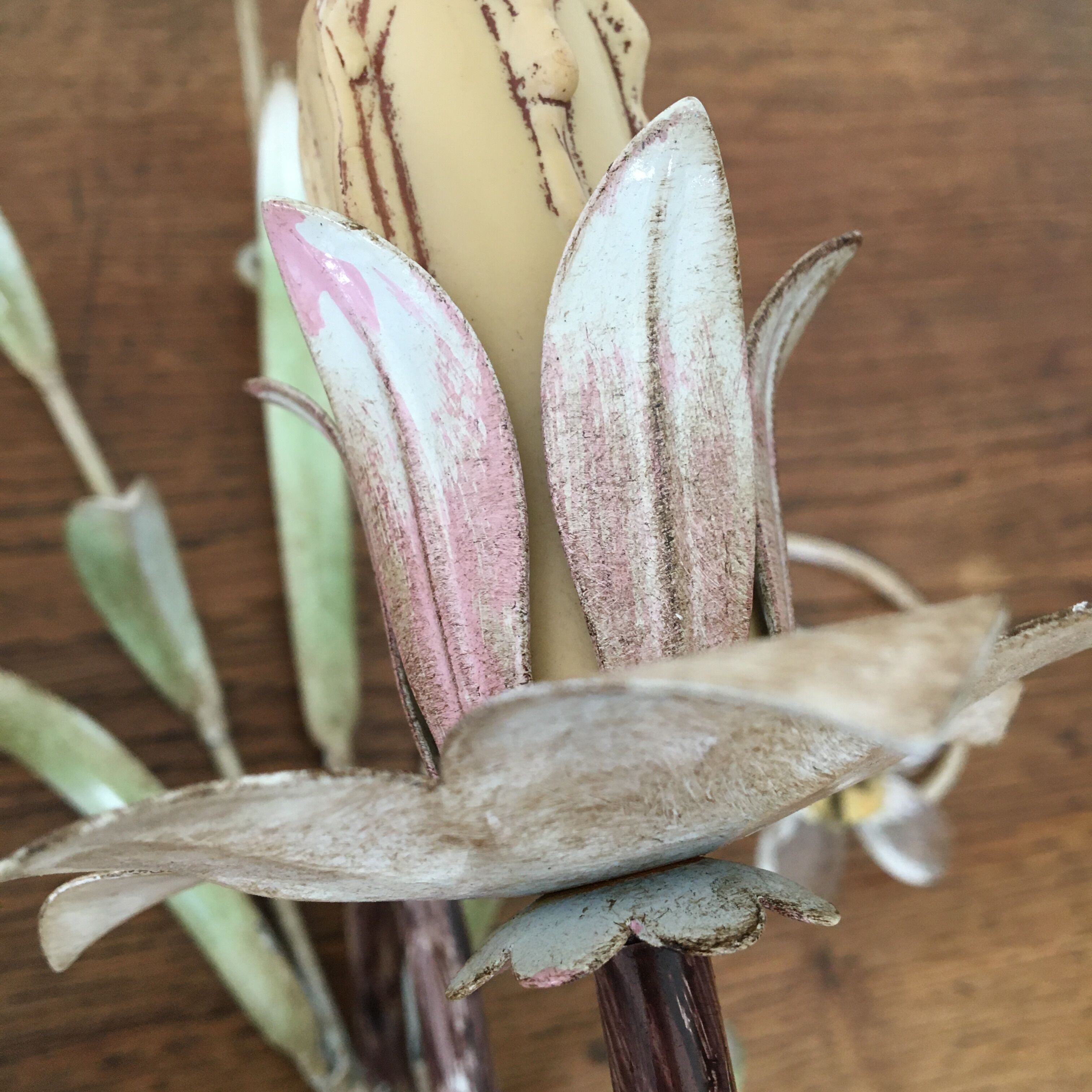 Pair of sconces in metal and glass