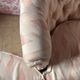 Paire de fauteuils cabriolets vintage années 70 style Hollywood Regency rose satinée