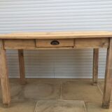 Farm table