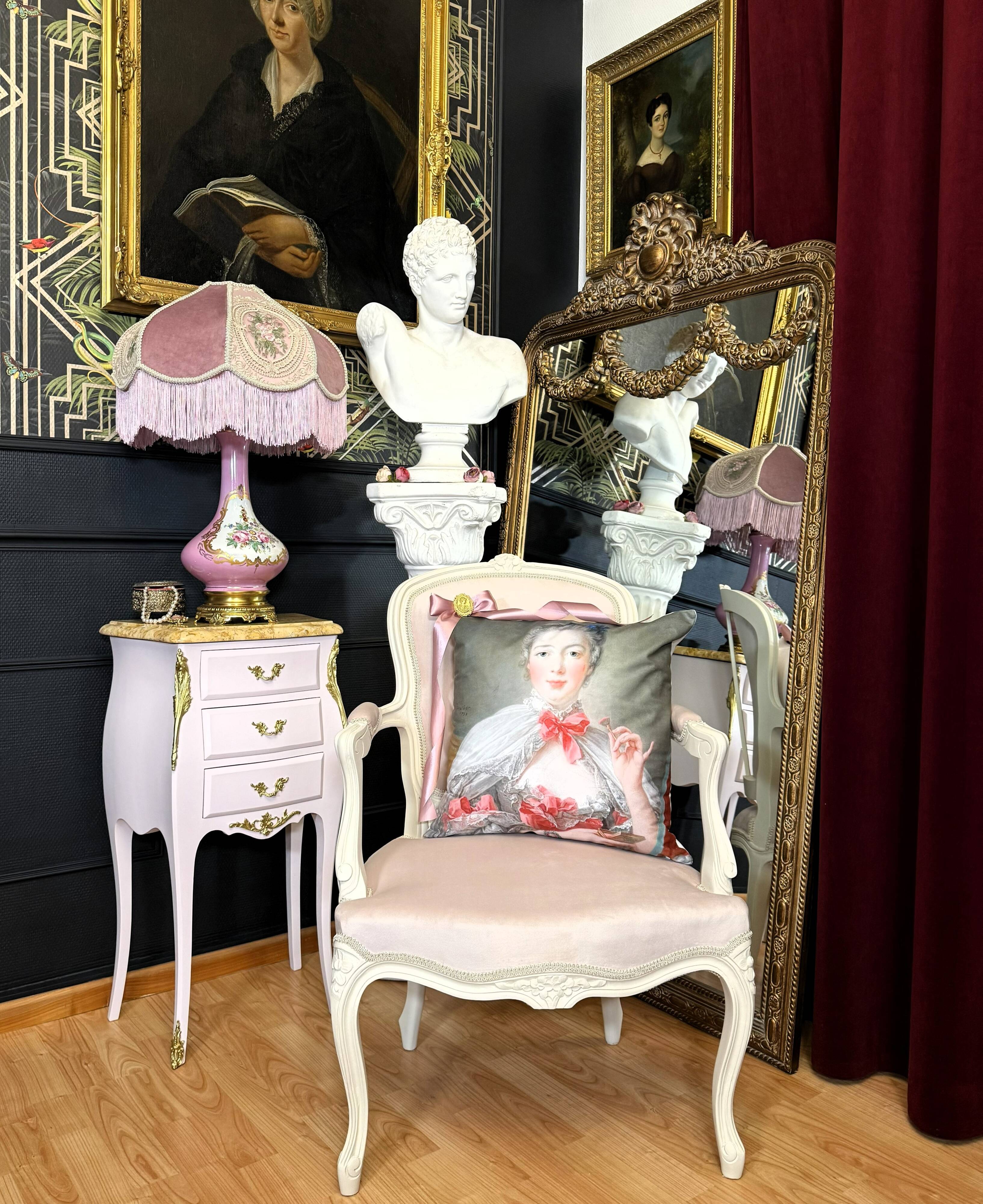 Louis XV armchair in pink velvet