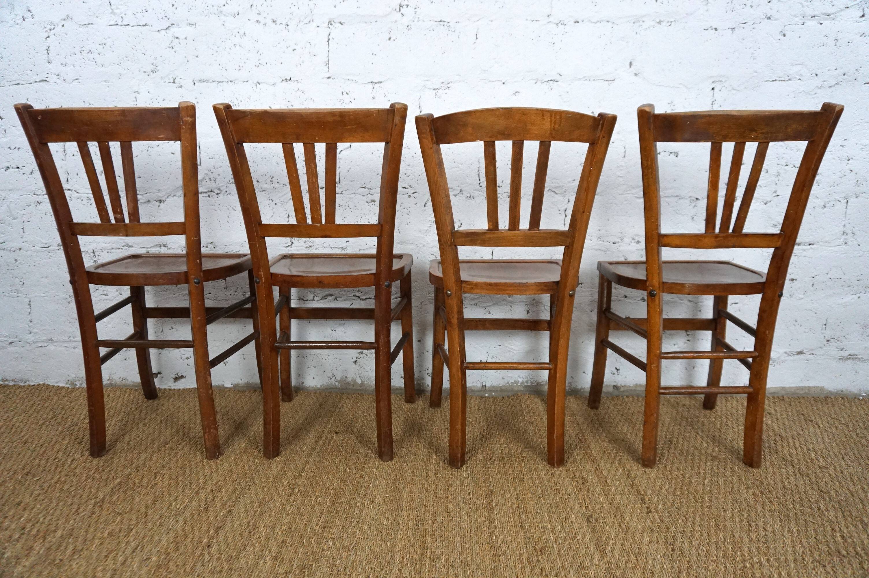 Ensemble de 4 chaises de bistrot vintage dépareillées