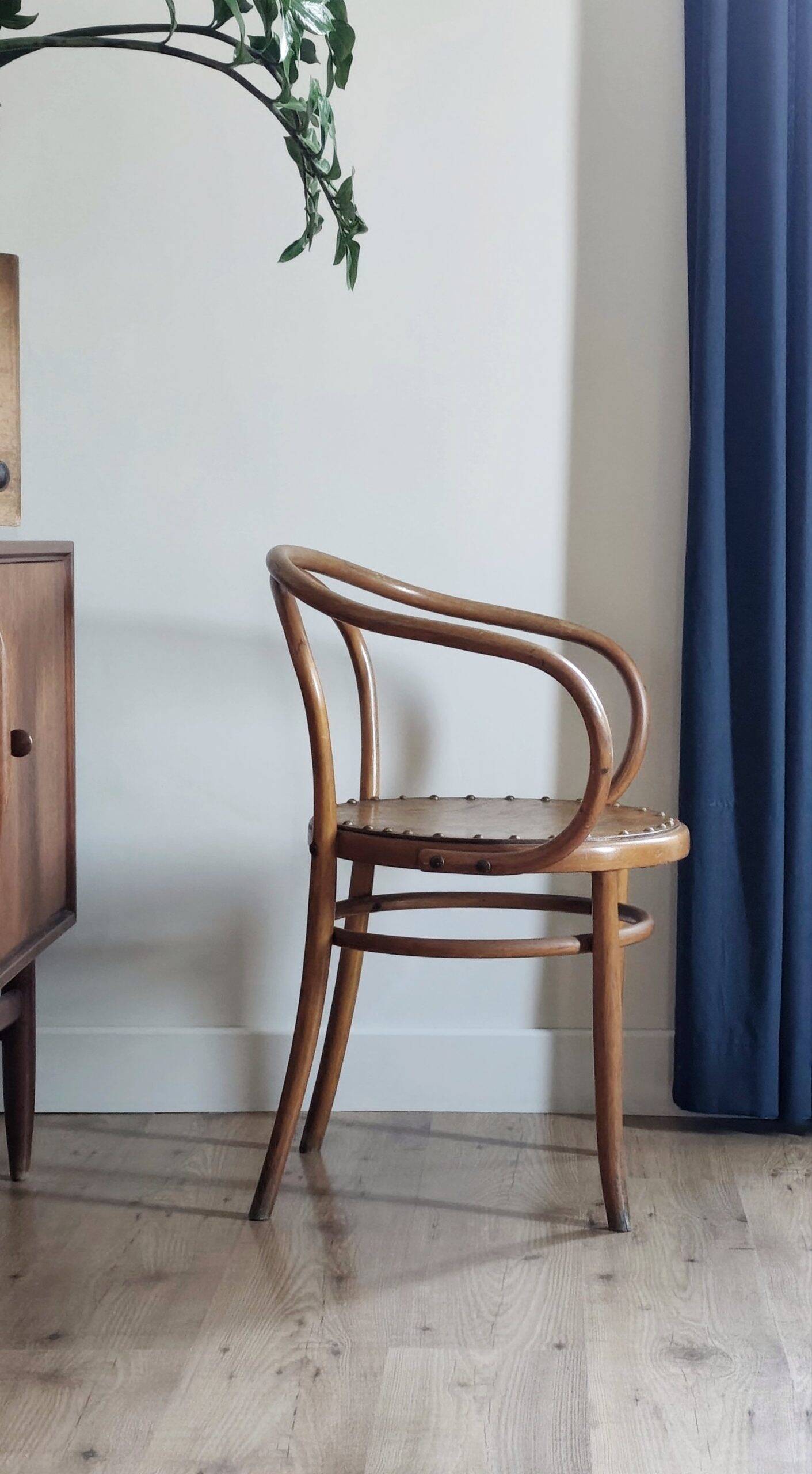 B9 Fischel armchair, known as "Le Corbusier"