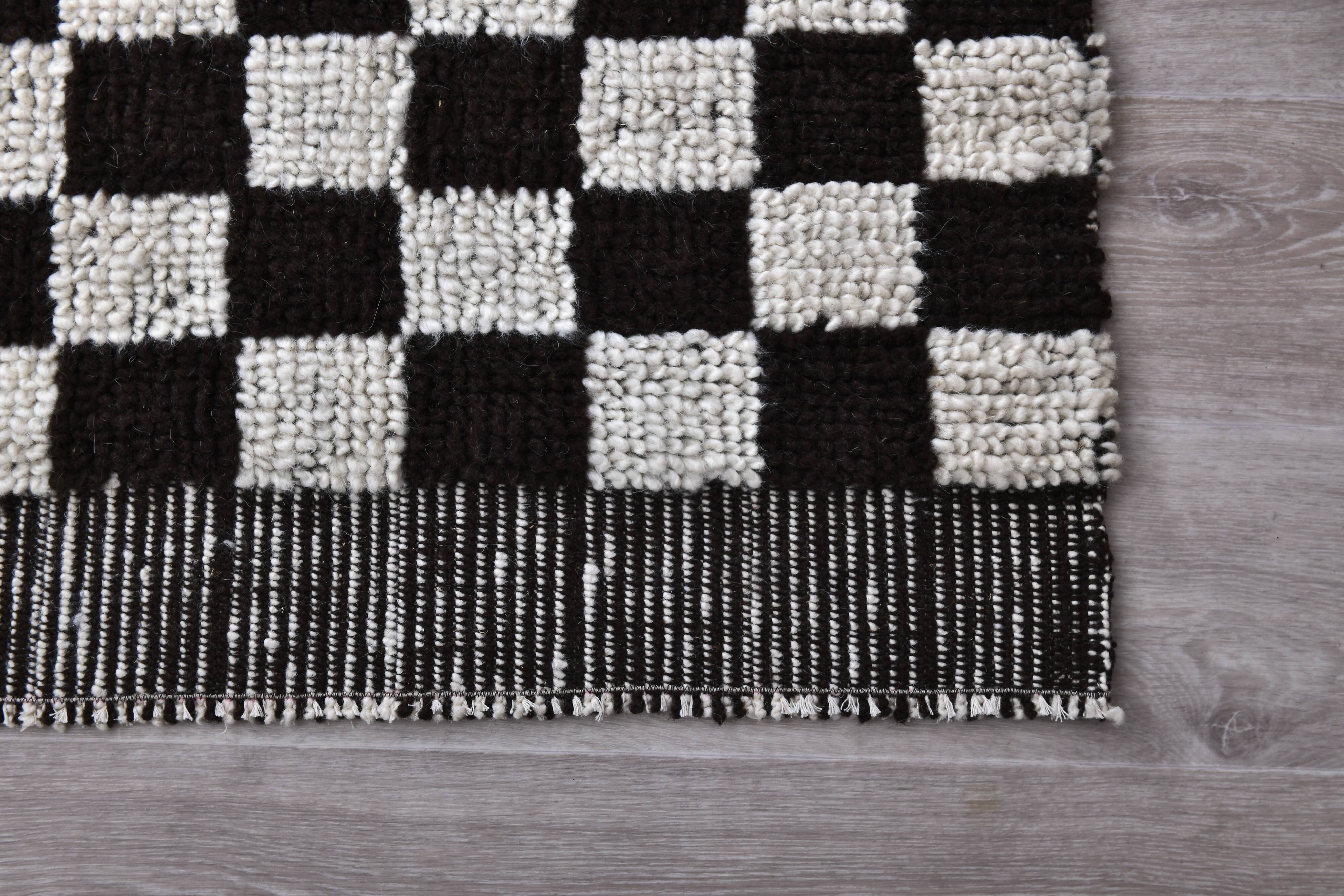 2x10 Checkered Moroccan Runner Rug 70x302Cm SK 242433