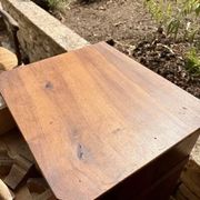 Petit chevet en bois massif