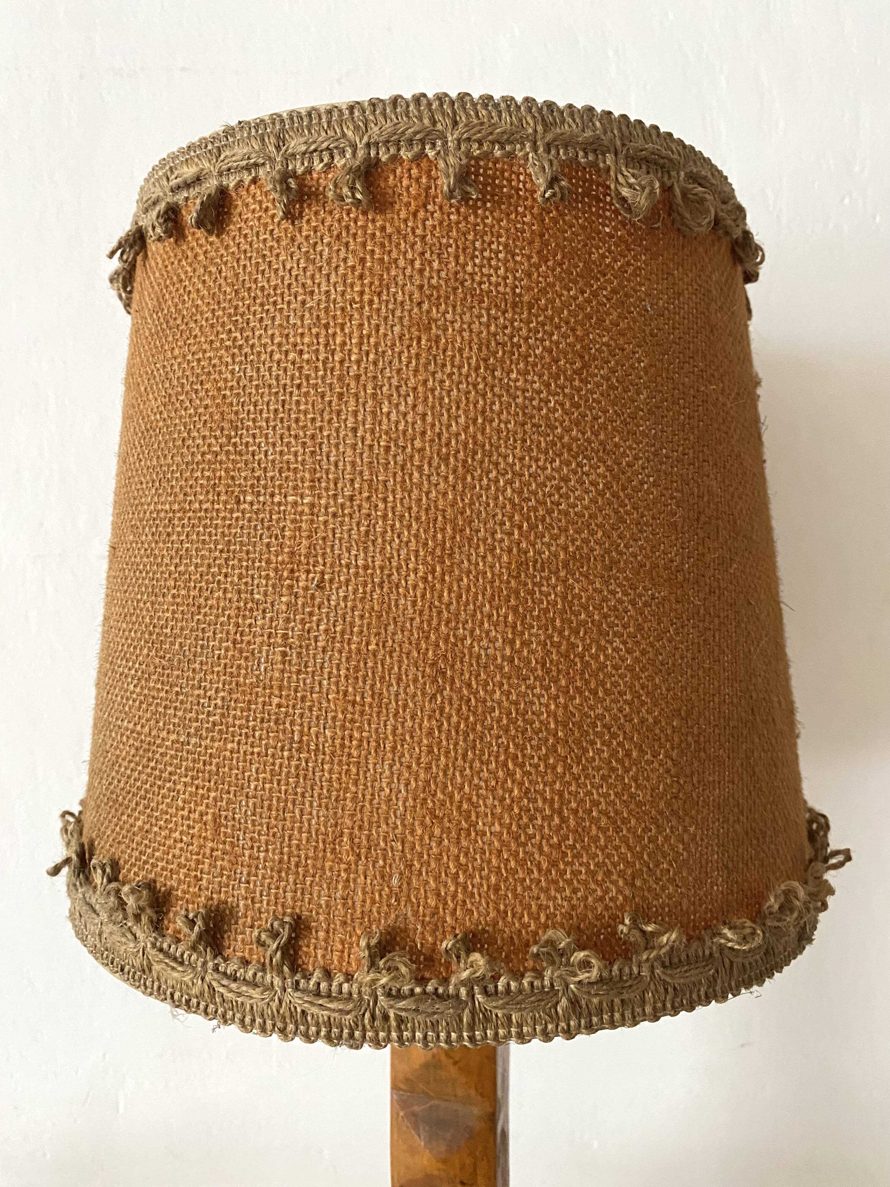 Art Deco lamp in carved wood and jute