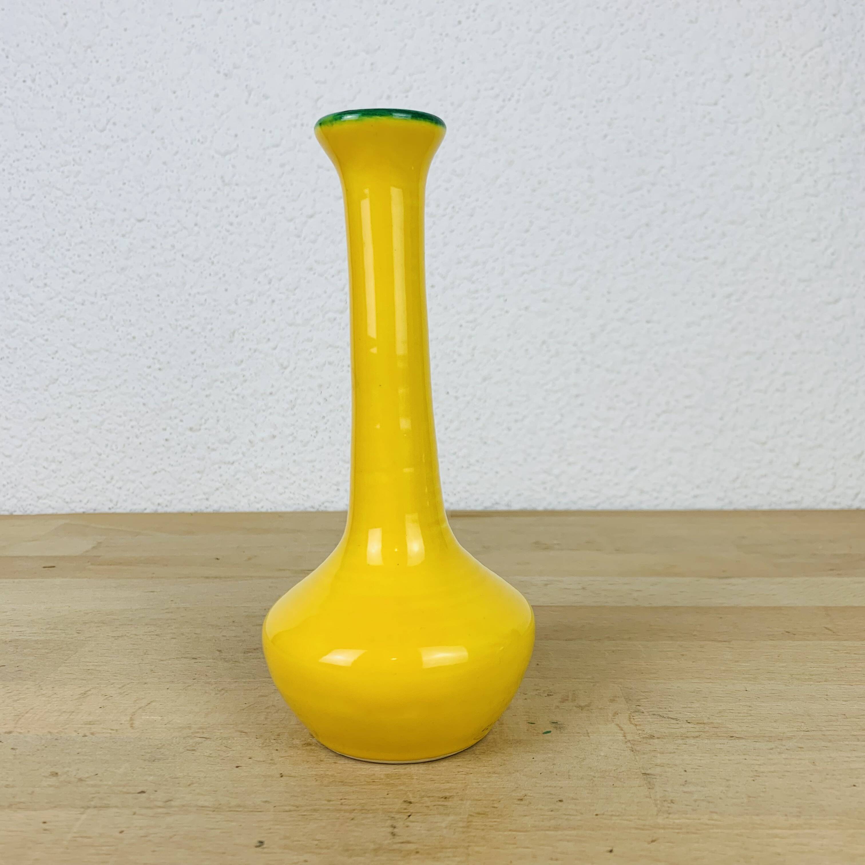 Single flower vase Les Grottes Dieulefit yellow ceramic