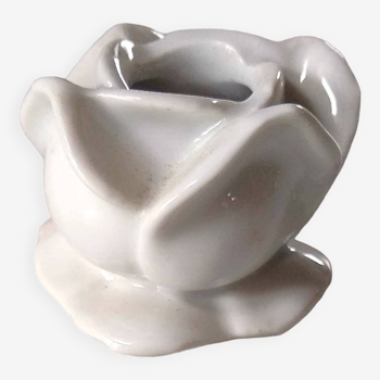 1 white porcelain candle holder in the shape of a rose