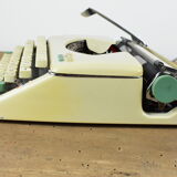 Olympia Splendid 66 Typewriter