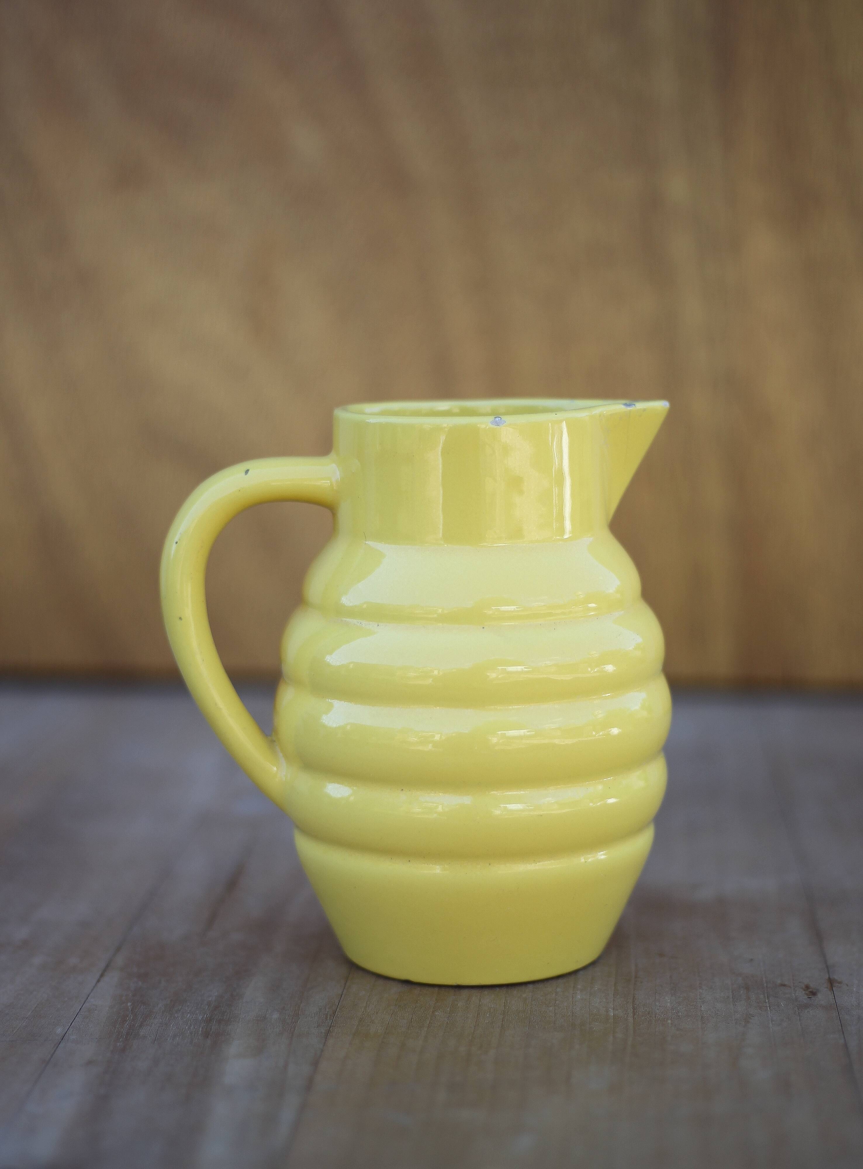 Pitcher St Clément France Lorraine 869, yellow pitcher