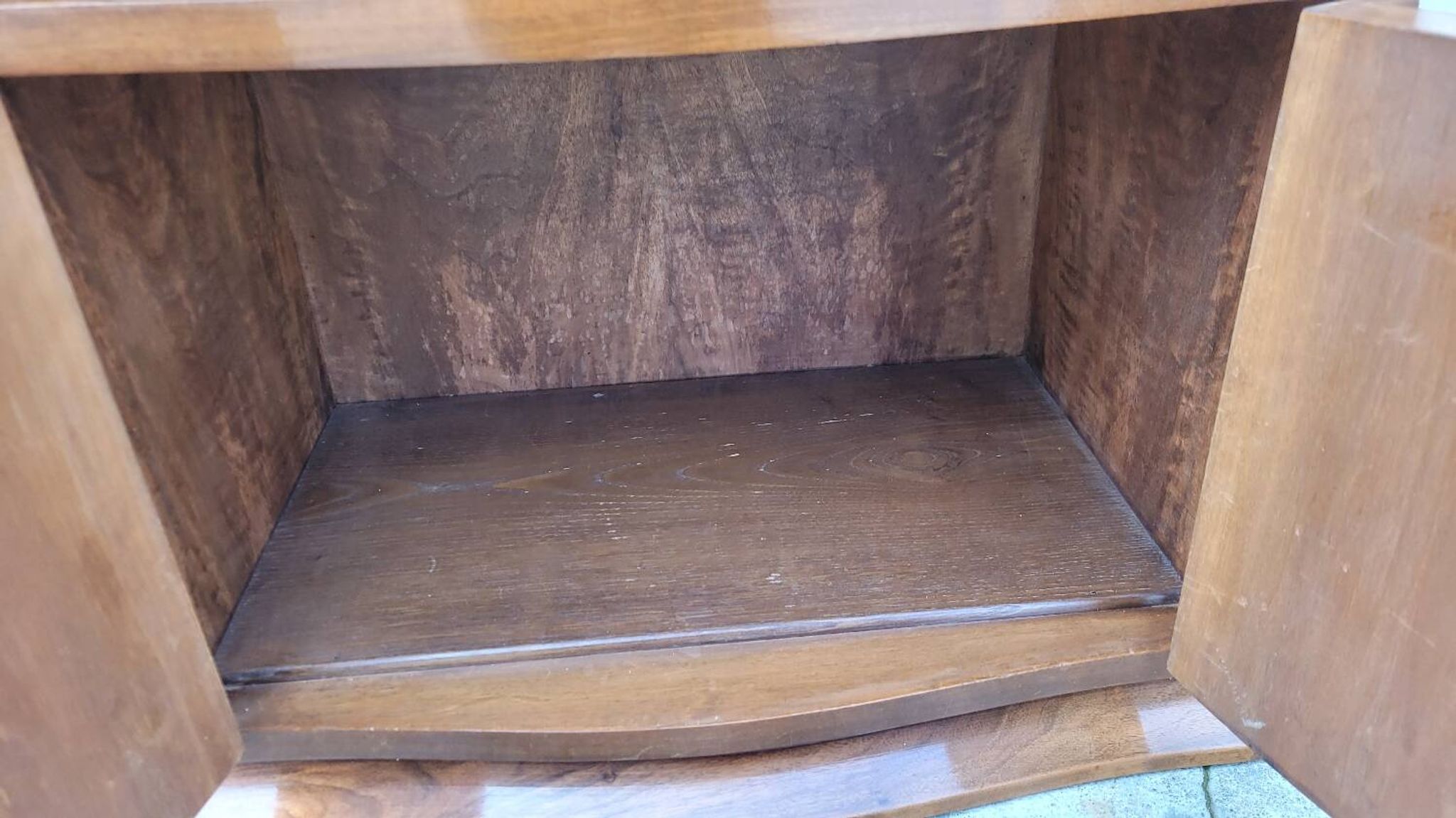 Meuble commode d'époque Art Déco en loupe de noyer -1930s