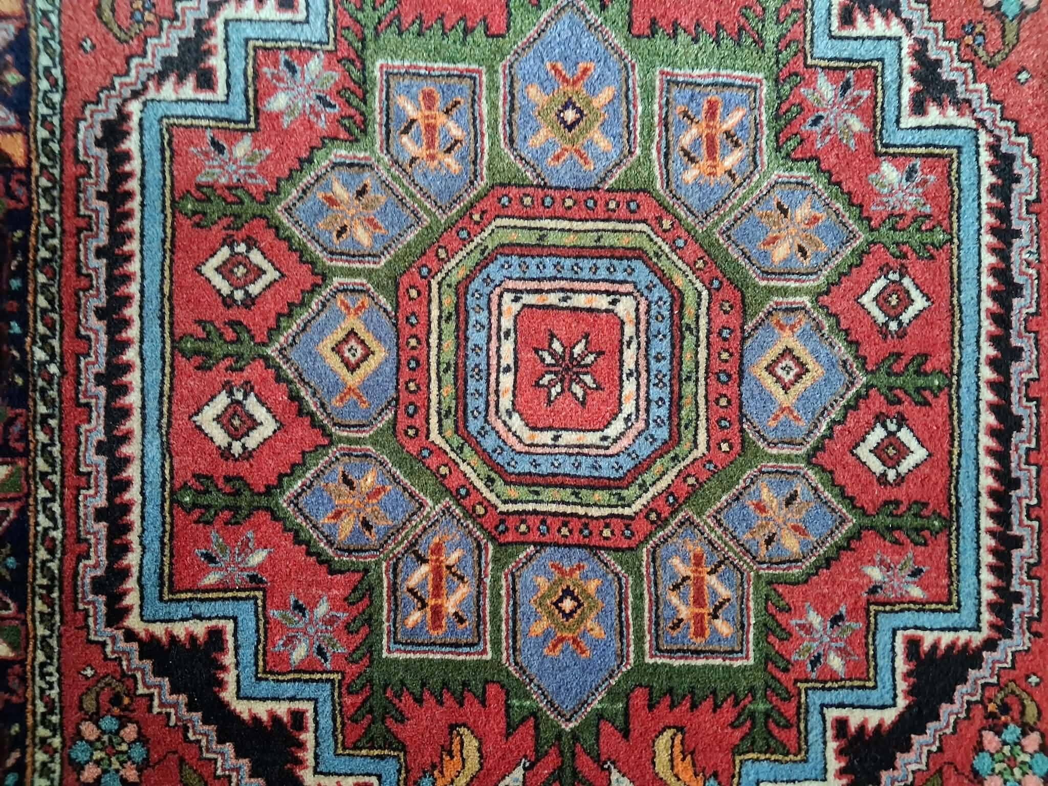 Handmade Persian Tabriz carpet 157x106cm