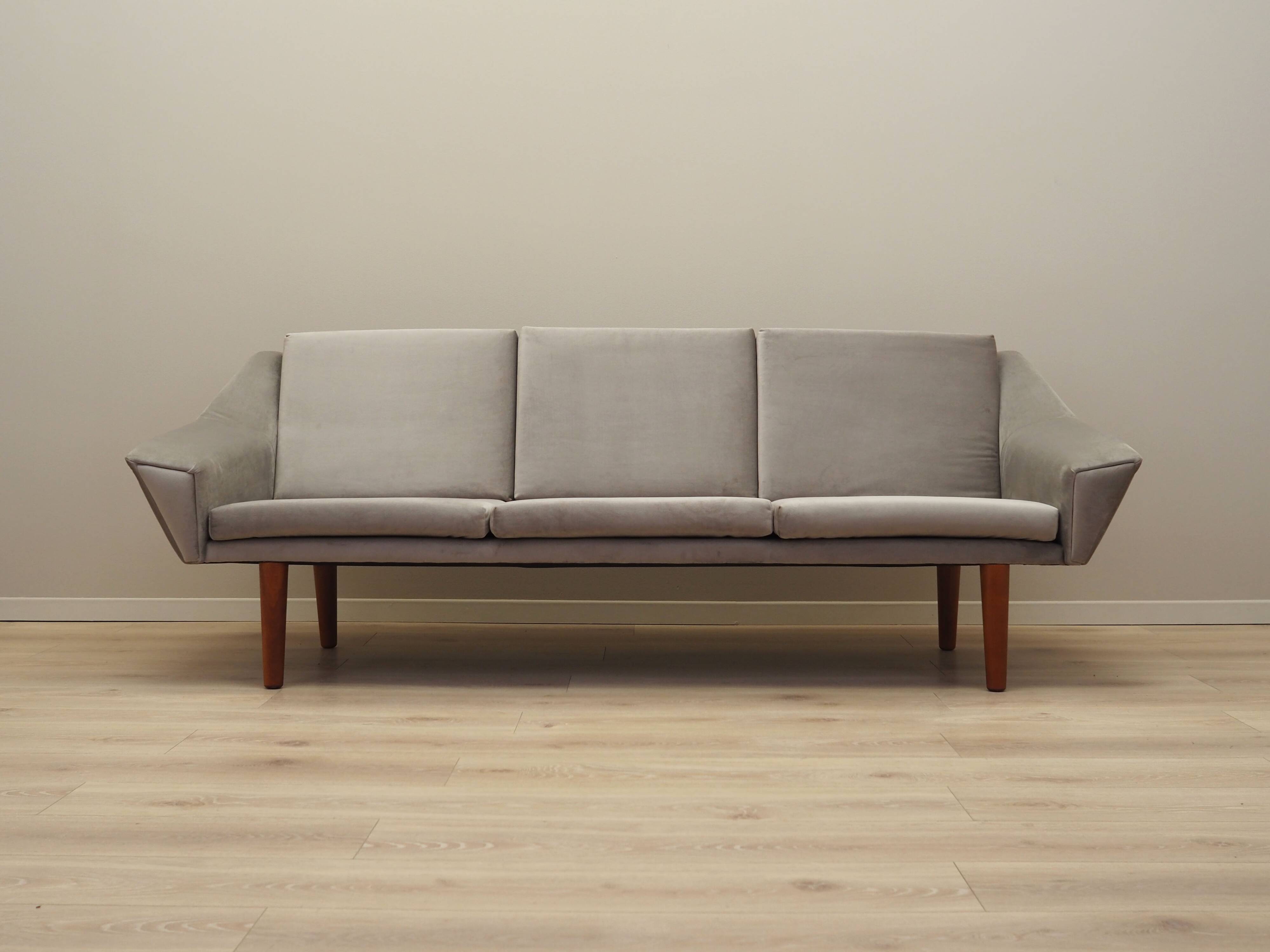 Canapé danois en velours gris, années 1980