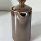 Cafetière ancienne en porcelaine brune – C.P. & Cie, Mehun (fin 19ème)