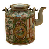 Théière en porcelaine de Chine Canton XIX°