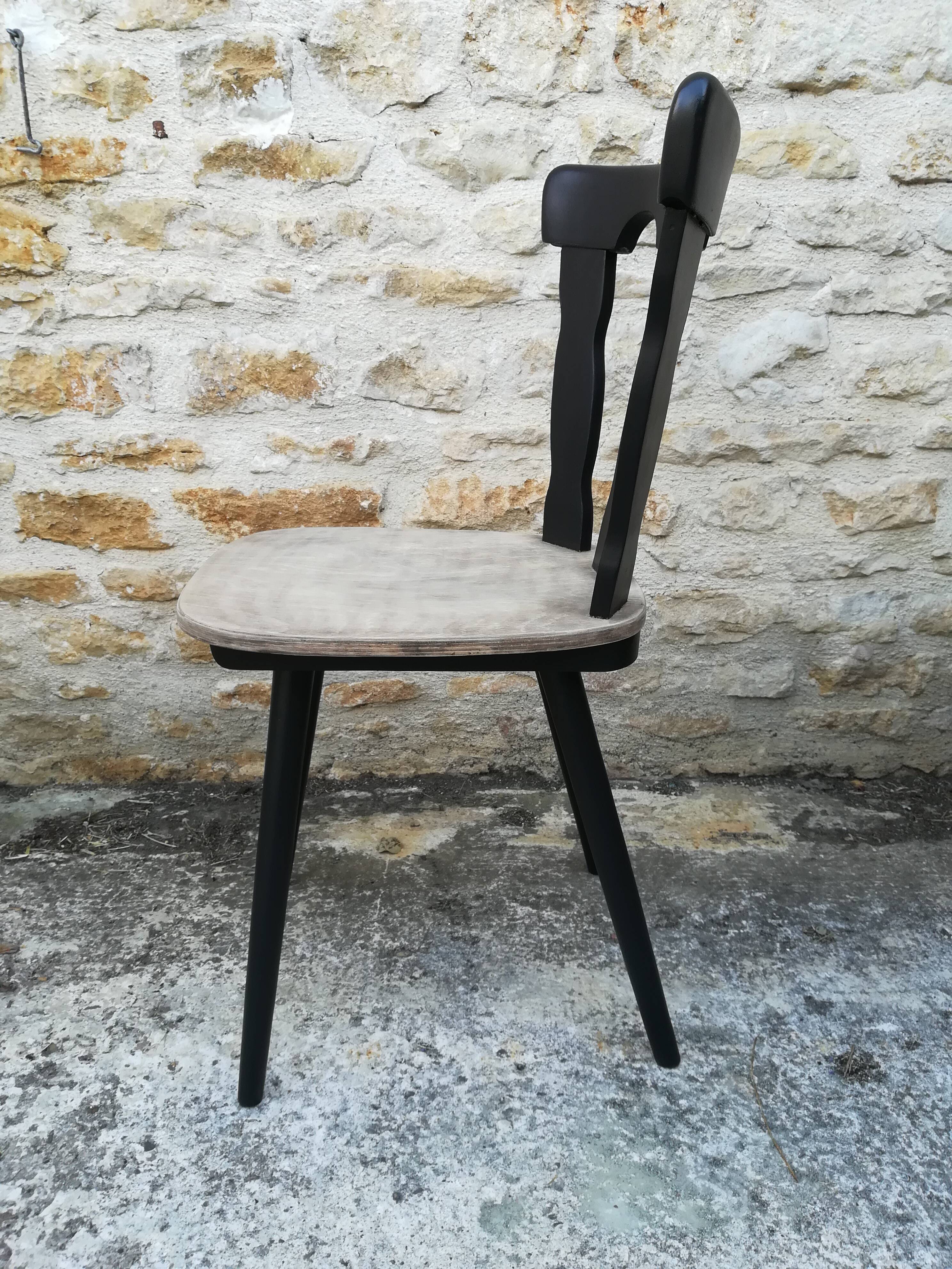 Lot of 12 bistro chairs