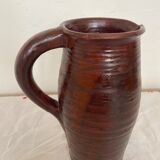 Terracotta vase bordeaux