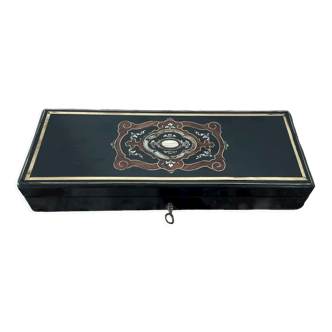 Glove box, Napoleon III, precious wood, brass, mother-of-pearl, blackened ebony veneer, key