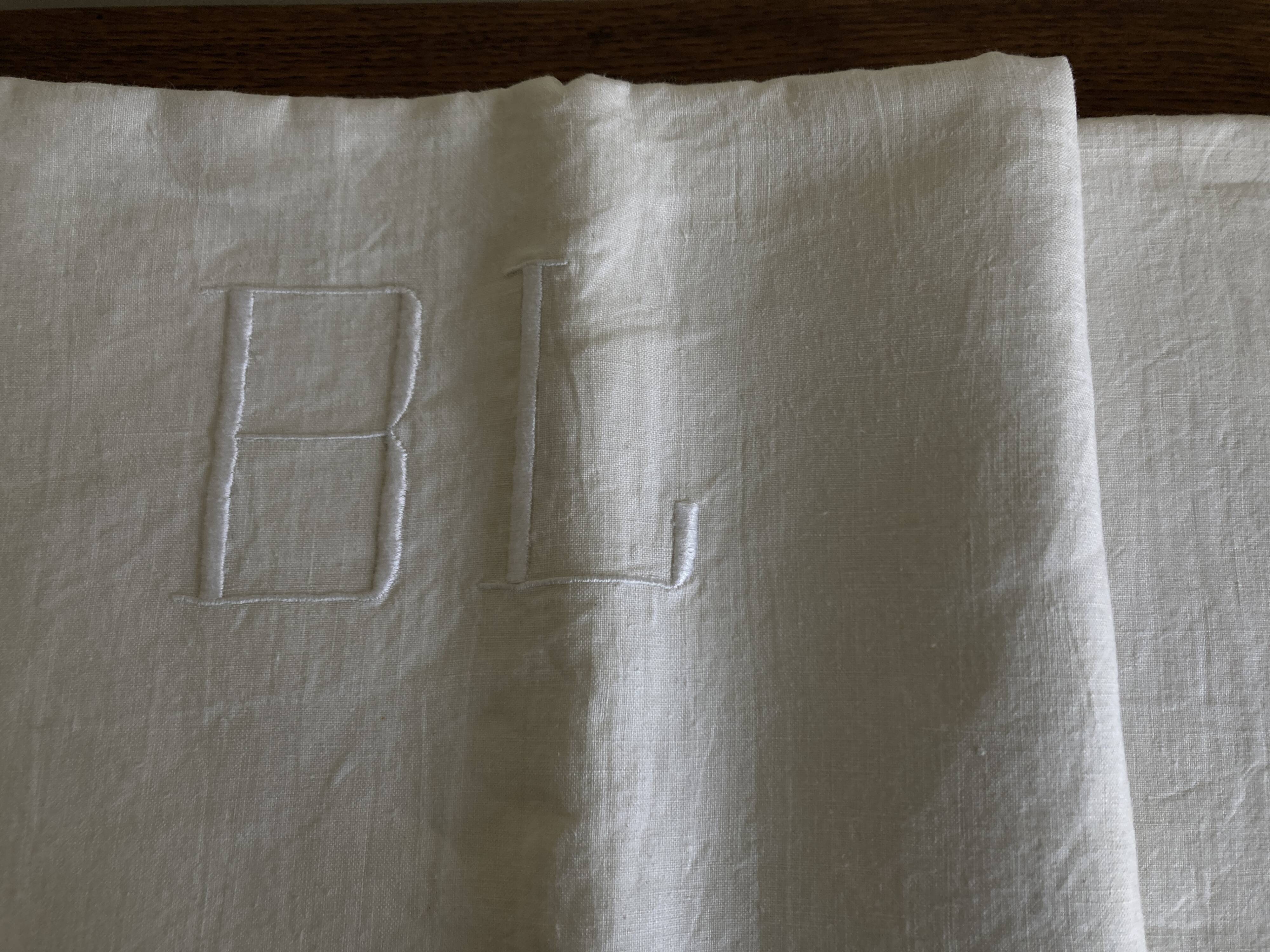 Linen sheet, reserve of antique trousseau, new with openwork and BL modernist L180