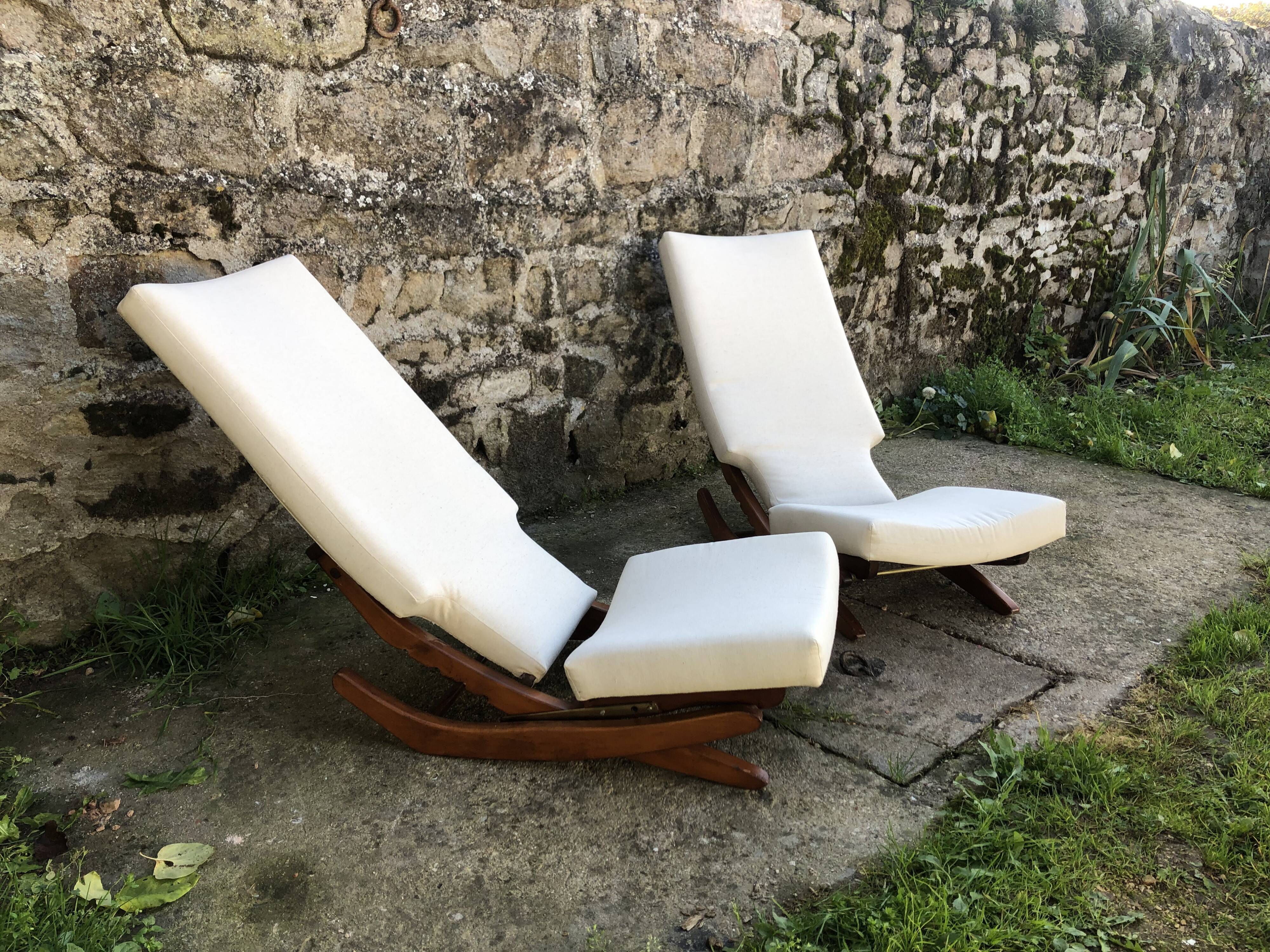 Set of 4 chairs and two reclining chairs in teak 1970