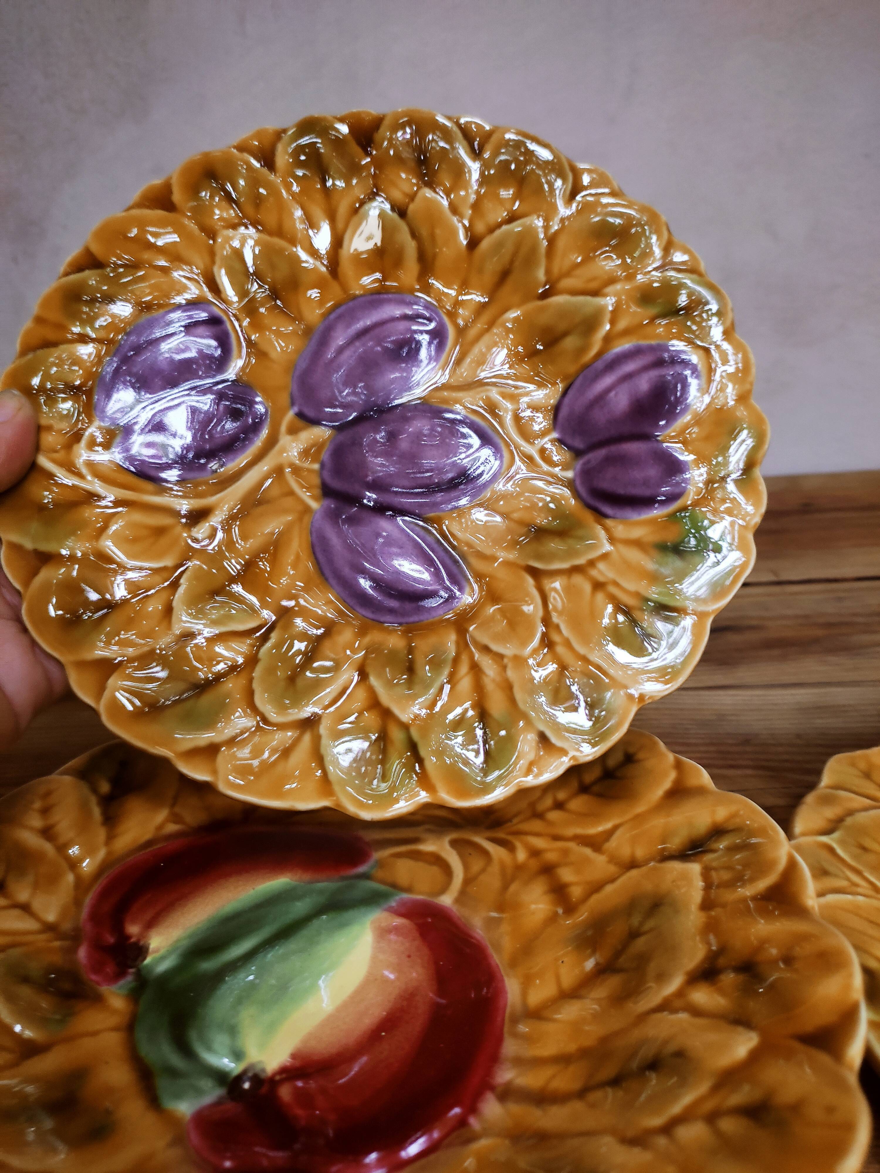 6 dessert plates in barbotine