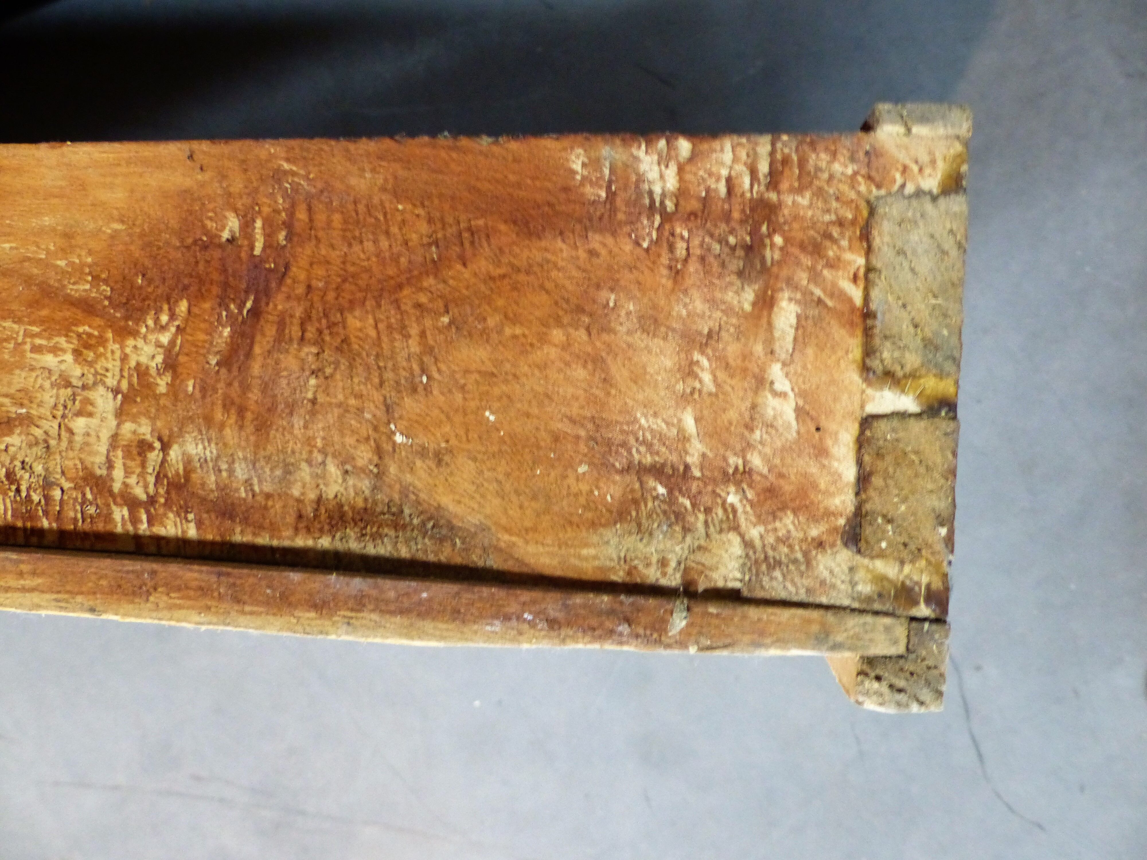 Old dresser 4 drawers