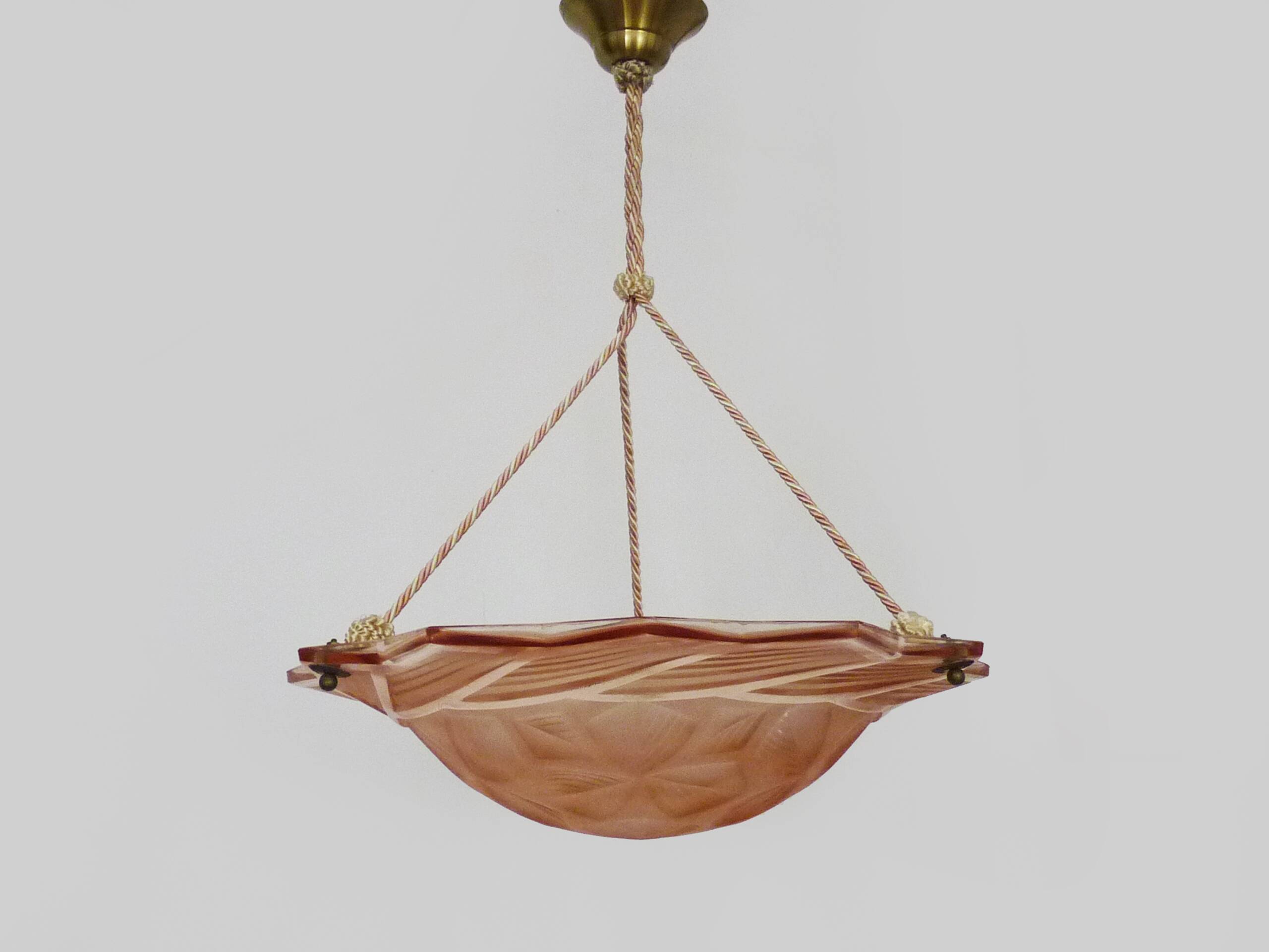 Antique Art Deco star-shaped pendant light with one burner, made of pâte de verre.