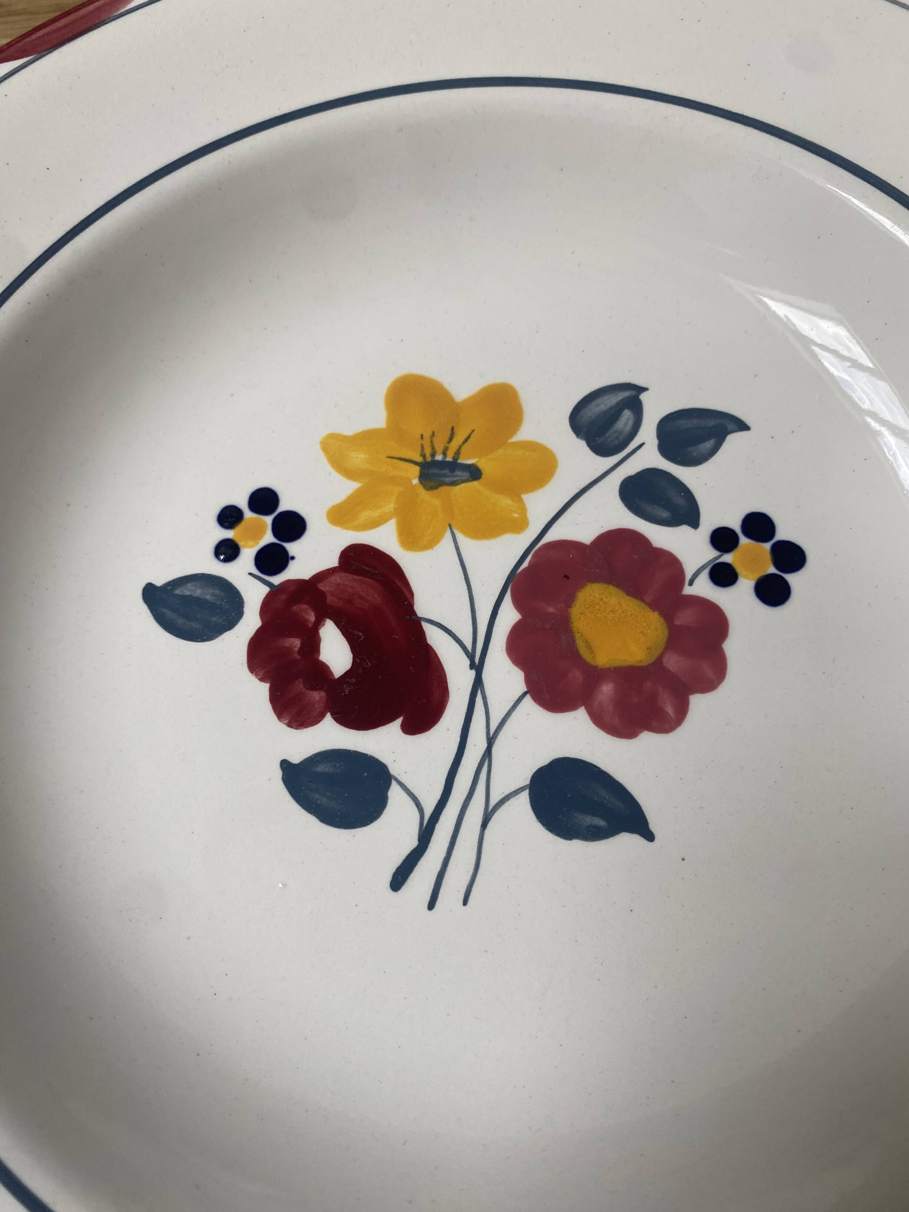 Hand-painted deep plate Model Divonne from Salins
