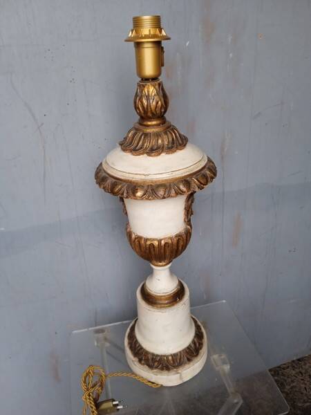 Medicis lamp carved polychrome wood ep 1940