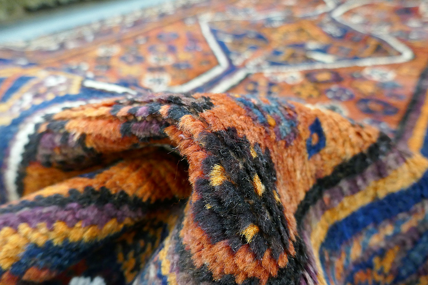 Corridor & orient carpet entirely handmade "Shiraz"