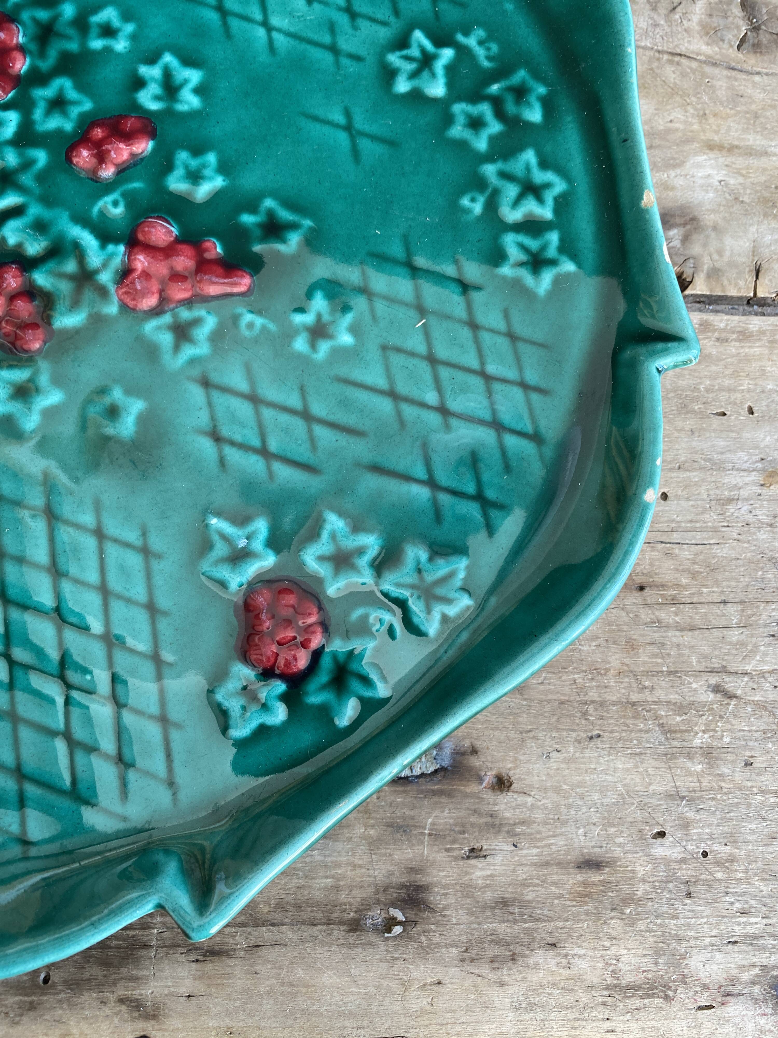 Vintage ceramic pie dish – Signed C.V. 471